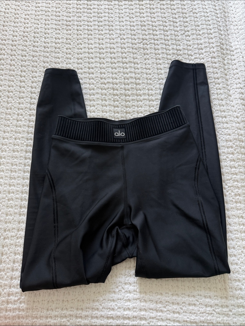 ALO Yoga 7/8 Leggings with Logo Waistband